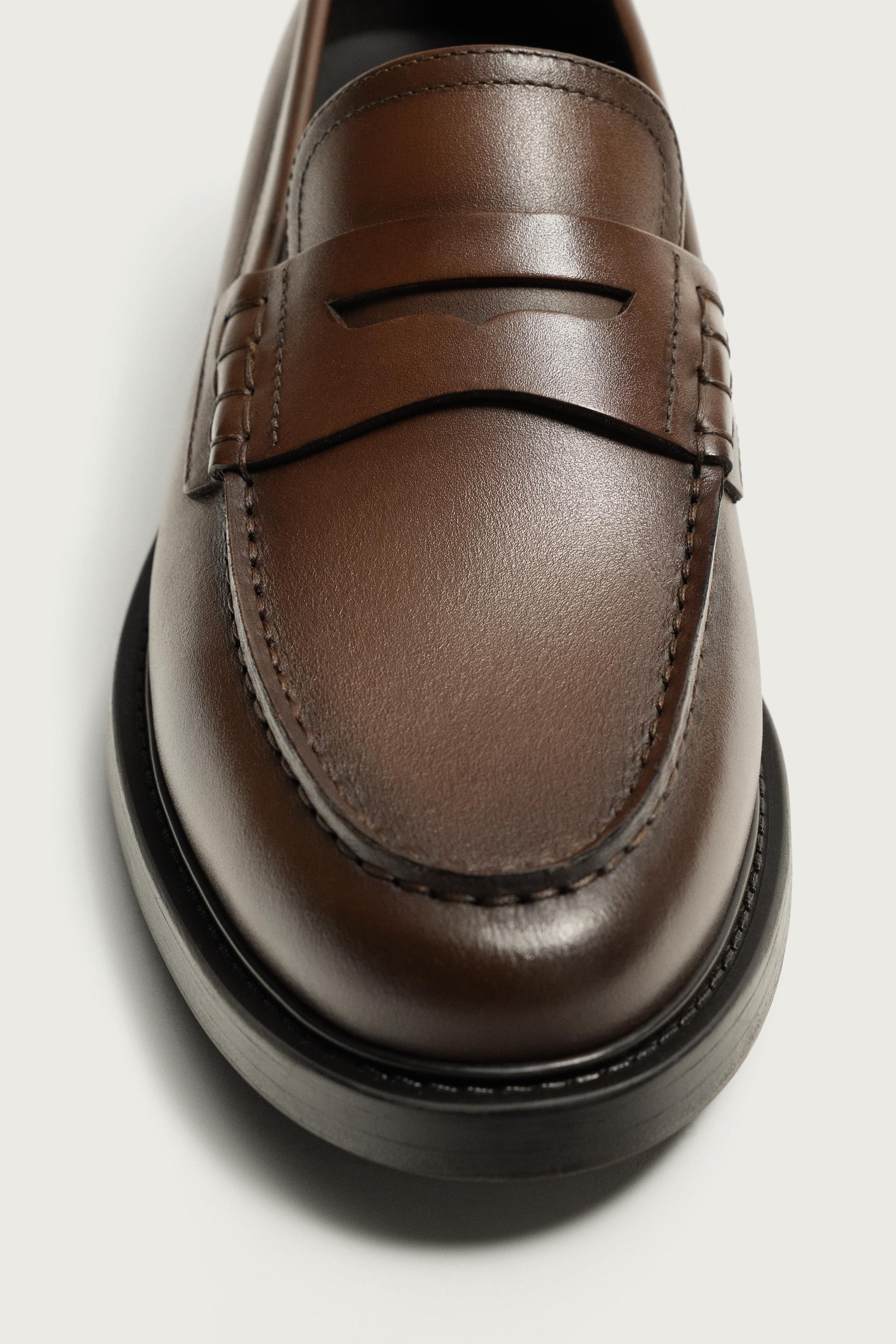 MOCASSINS EN CUIR AVEC MASQUE